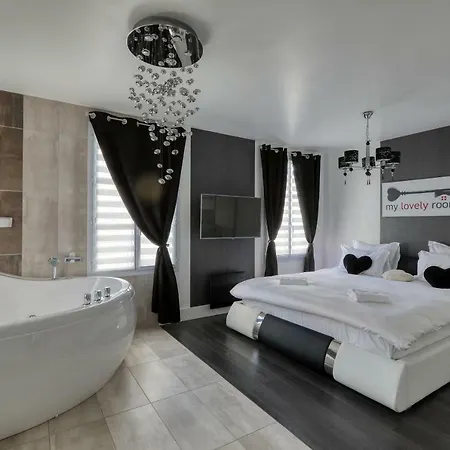 123home-suite & Serris