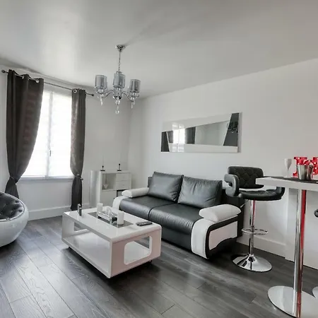 123home-suite & Serris